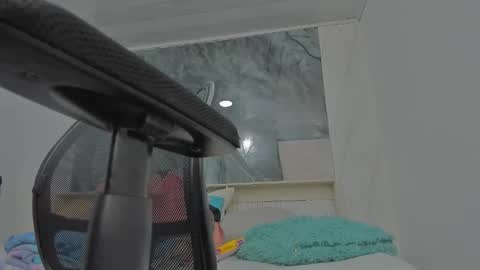 sara allenx online show from 11/03/25, 01:34