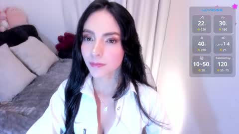 Snapshot of sara_alvarez_1 chatting on 06/14/26, 12:19 Sara online show from 06/14/26, 12:19