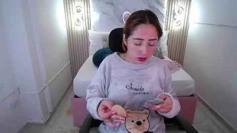 Snapshot of sara_angeelss chatting on 07/24/26, 05:38 Sara... online show from 07/24/26, 05:38