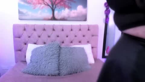 SARA ARIAS  online show from 03/07/25, 07:49