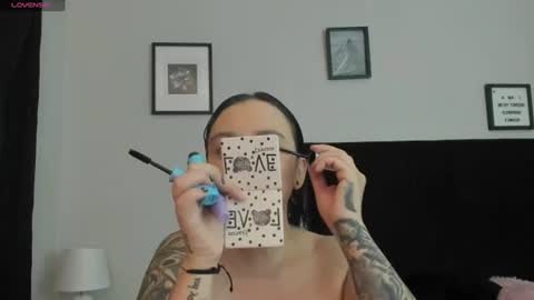 Snapshot of sara_b11 chatting on 06/27/26, 06:02 sara_b11 online show from 06/27/26, 06:02