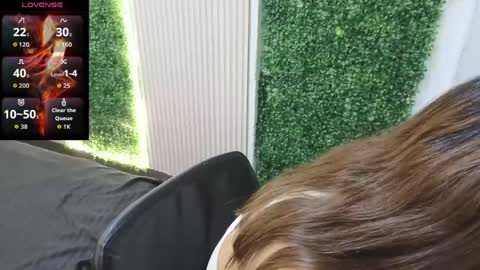 Sara online show from 04/24/26, 01:24