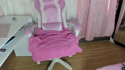 Sara online show from 11/10/25, 03:11