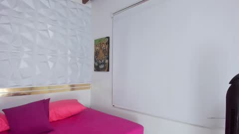 Sara Collins online show from 12/12/24, 03:05