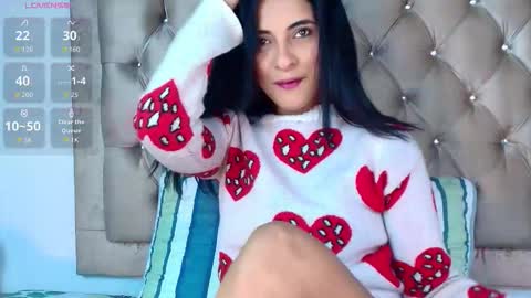 Snapshot of sara_coor chatting on 09/20/25, 12:06 Sara online show from 09/20/25, 12:06