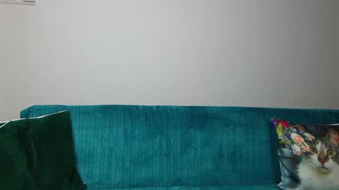 Im Sara I am happy to be here  online show from 04/21/26, 05:58