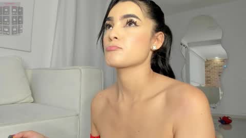 sara online show from 01/12/26, 03:45