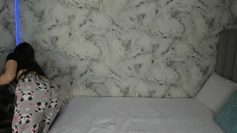 sara online show from 01/15/25, 02:02