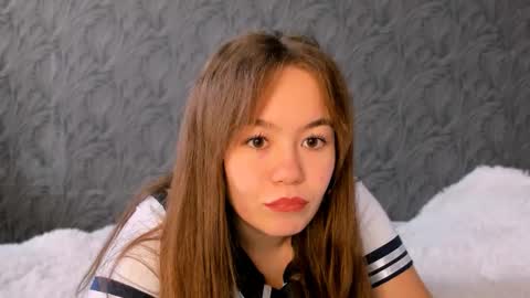 Snapshot of sara_kox chatting on 10/13/25, 08:47 sara_kox online show from 10/13/25, 08:47