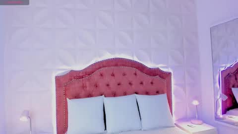 sara laurent  online show from 01/16/26, 11:58