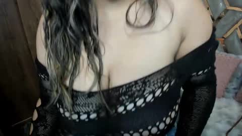 sarah  LIZCANO....... online show from 04/23/26, 09:52