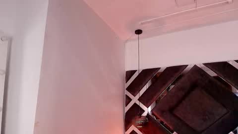 sara_lopee1 online show from 09/15/25, 11:54