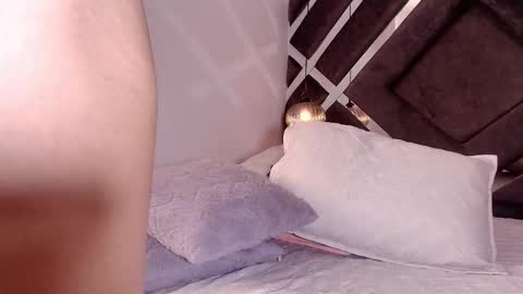 sara_lopee1 online show from 10/31/25, 12:06