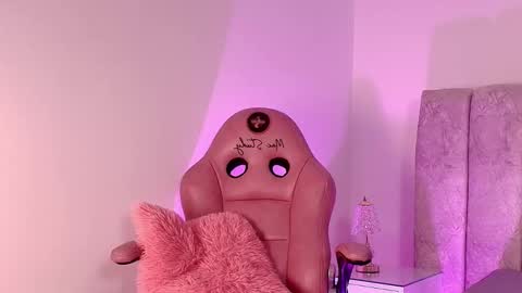 sara_lopee1 online show from 11/12/25, 11:54