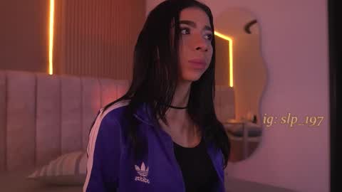 sara_lopee1 online show from 02/07/26, 11:58