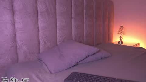 sara_lopee1 online show from 04/22/26, 11:56