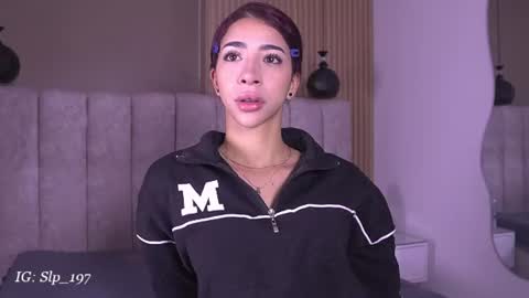 sara_lopee1 online show from 08/01/26, 12:04