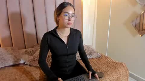   online show from 06/09/26, 06:19