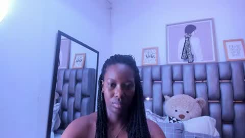 Snapshot of sara_marks chatting on 07/10/26, 10:51 S A R A online show from 07/10/26, 10:51