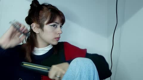 Sara online show from 02/02/25, 02:48