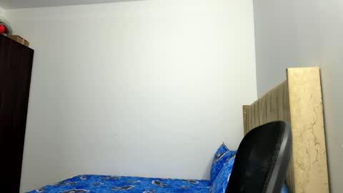 Sara online show from 04/15/26, 09:37