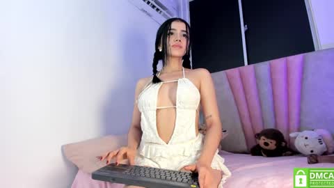 Snapshot of sara_nami chatting on 06/07/26, 02:05 Sara online show from 06/07/26, 02:05