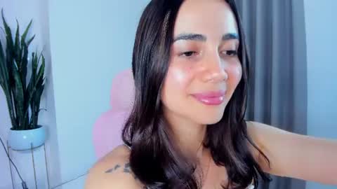 Sara online show from 07/24/26, 08:18