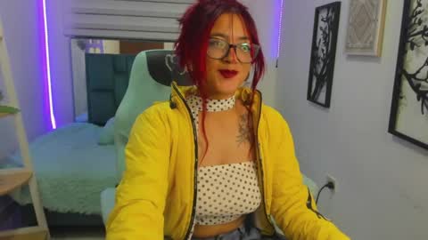 sara_red_x online show from 06/07/26, 04:05