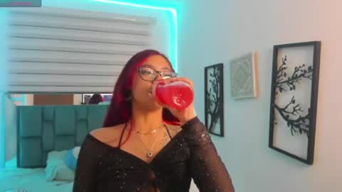 sara_red_x online show from 06/16/26, 03:53