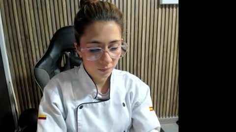 sara_roades online show from 10/21/25, 01:34