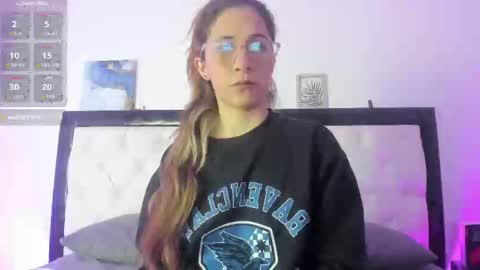 sara_roades online show from 10/28/25, 11:14