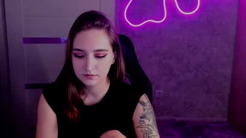 Snapshot of sara_rossse chatting on 10/28/25, 05:48 Sara online show from 10/28/25, 05:48