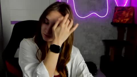 Sara online show from 04/21/26, 08:23