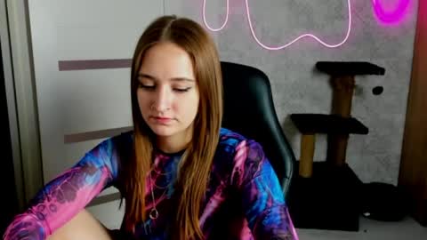 Sara online show from 04/23/26, 08:44