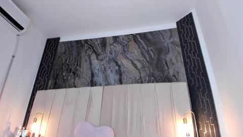 sara online show from 04/17/26, 08:28