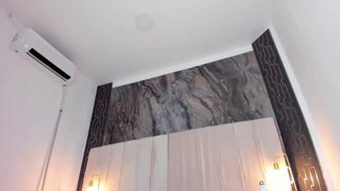 sara online show from 04/23/26, 12:29