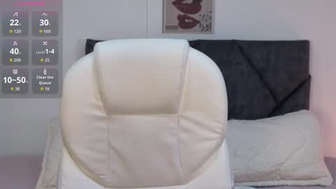 sara  online show from 10/14/25, 12:17