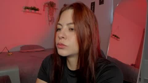 Snapshot of sara_sweett9 chatting on 05/28/26, 01:08 sara_sweett9 online show from 05/28/26, 01:08