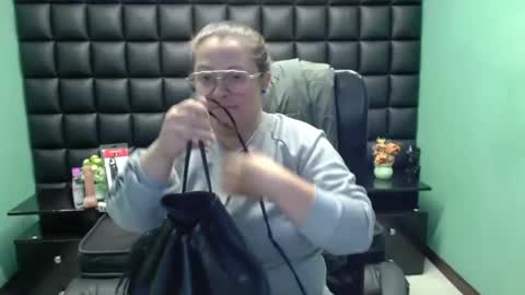 Snapshot of sara_thonson_ chatting on 02/21/25, 03:23 sara_thonson_ online show from 02/21/25, 03:23