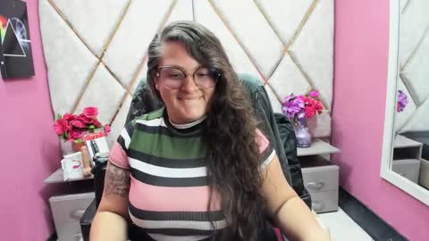 sara_thonson_ online show from 01/13/26, 02:44