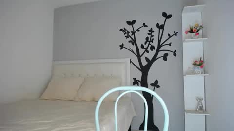 Sara online show from 11/13/25, 01:59