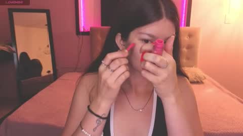 sara_valderrama_ online show from 03/03/26, 11:49