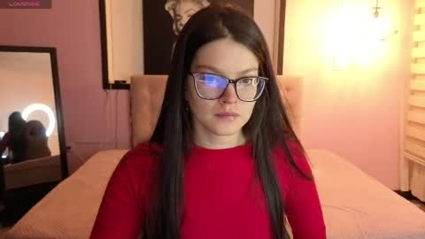 sara_valderrama_ online show from 04/07/26, 12:38