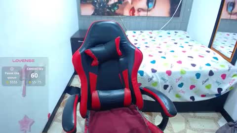  1 online show from 03/25/26, 04:07