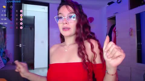 Snapshot of sara_wish_ chatting on 01/10/25, 12:04 Bri online show from 01/10/25, 12:04