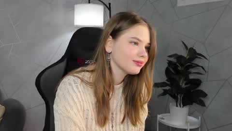 Snapshot of saraa_broown chatting on 02/25/26, 01:15 Sara online show from 02/25/26, 01:15