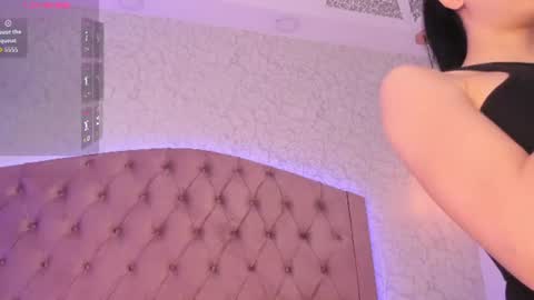 Snapshot of saraa_joness_ chatting on 06/20/26, 06:54 Sara online show from 06/20/26, 06:54