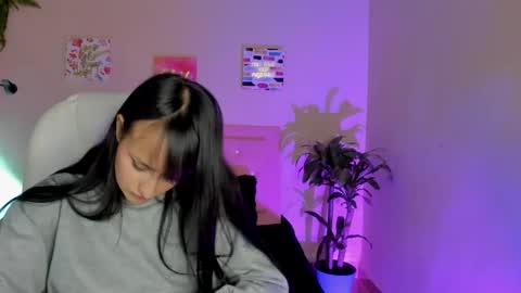 Sarah Ramirez online show from 02/27/25, 02:32