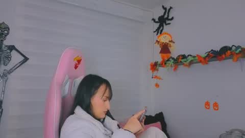 Sarah Ramirez online show from 10/22/25, 03:07