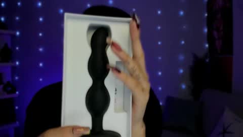 Sara online show from 12/01/25, 10:48